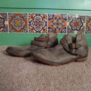 Green free people booties size 37/7